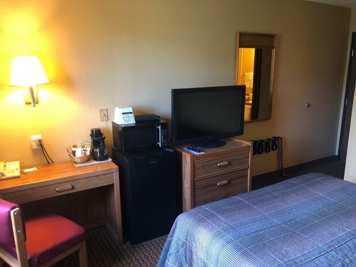 Oyo Hotel Glendive - Yellowstone River Exterior foto